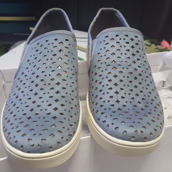 NIB womens Vitalize blue shoes size 7 - Picture 2 of 8